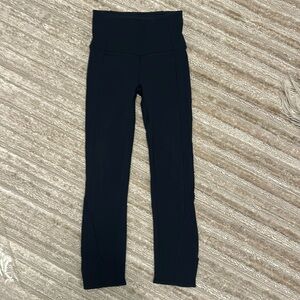 Lululemon blue cropped leggings